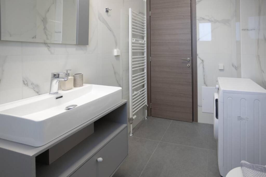 Maroulás Mela Luxury Apartments מראה חיצוני תמונה
